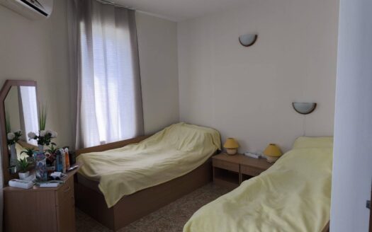 Трёхкомнатная квартира с двумя спальнями и видом на море — Rutland Bay, Равда