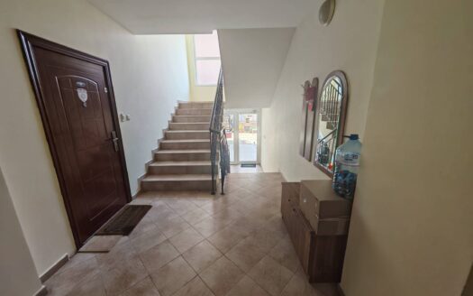 Двухкомнатная квартира в жилом доме, Равда — простор, комфорт и удачное расположение