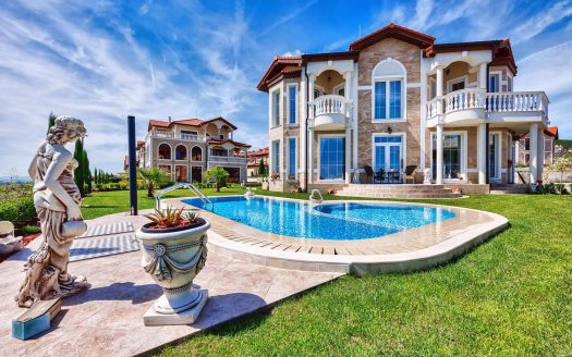 Самостоятельные роскошные дома с большими участками в комплексе House Garden — рядом с Солнечным Берегом