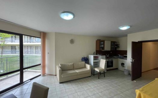 Трикімнатний апартамент біля моря в Несебрі - комплекс Akrotiria