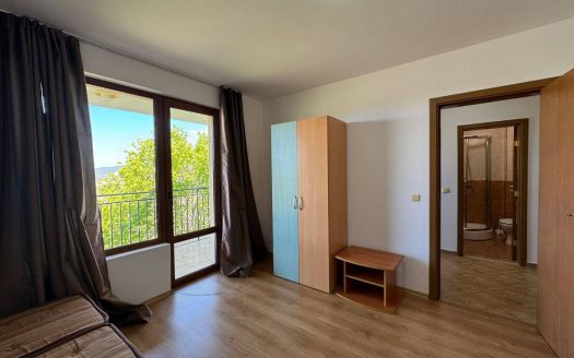 Двухкомнатный апартамент на последнем этаже — Arkite, Кошарица