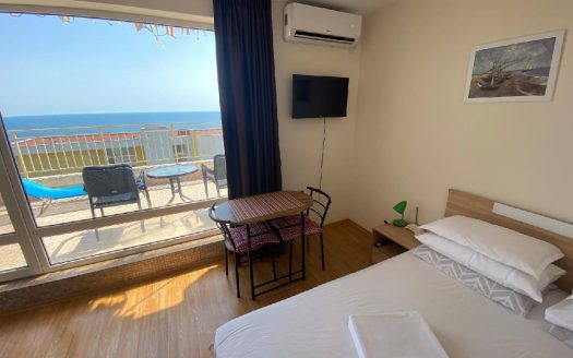 Crown Fort Club, Святой Влас — студия с видом на море всего в 100 метрах от пляжа