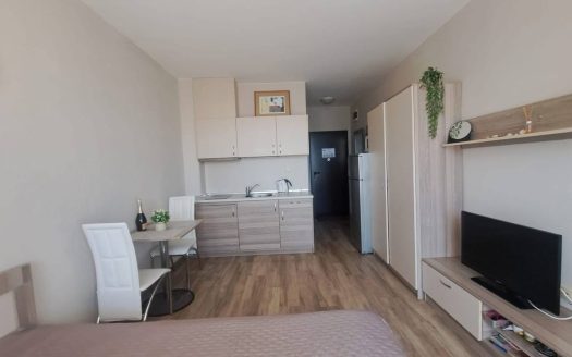 Студія біля моря для життя та оренди - Святий Влас, комплекс Sorento Sole Mare