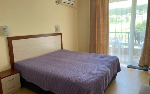 Трёхкомнатная квартира с двумя спальнями и двумя санузлами в комплексе Aqua Dreams, Святой Влас