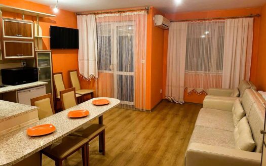 Студия в жилом доме, Равда