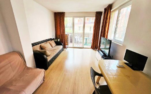 Studio with pool view - Sunny View Central, Sunny Beach