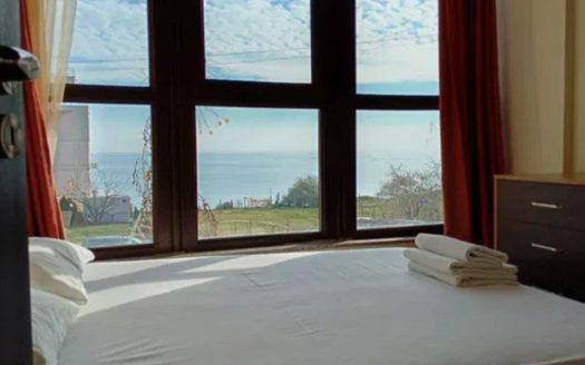 Равда | Laguna Beach — двухкомнатная квартира с видом на бассейн