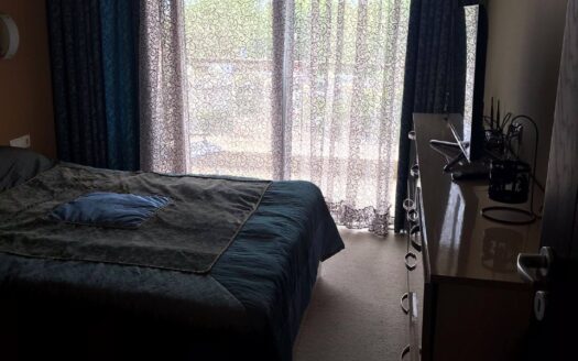 Двухкомнатная квартира в Omega Resort, Равда — просторное жильё у моря с продуманной планировкой и большой площадью