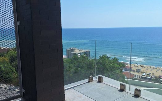 Студия с панорамным видом на море — Варна, район Чайка