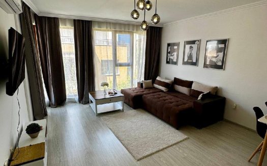 Двухкомнатный апартамент с новой мебелью и техникой, солнечный берег — Phoenix