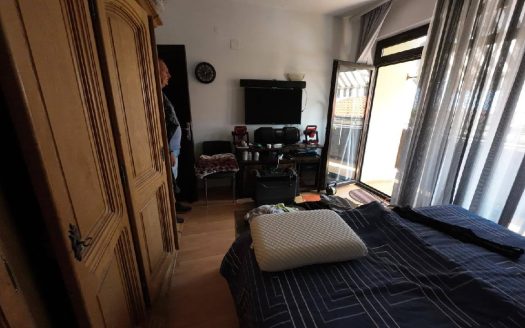 Дом с тремя спальнями и автономным отоплением в вилльной зоне Кошарицы