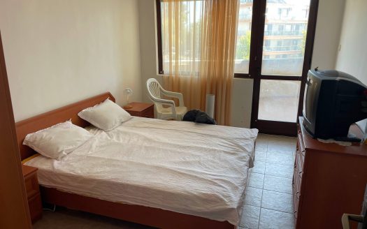 Sun Palace, Святой Влас — трёхкомнатная квартира с видом на море, 100 метров от пляжа