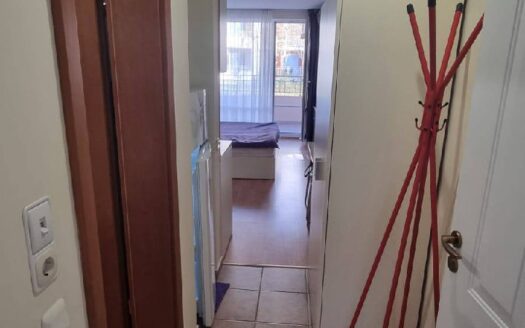 Светлая студия с выходом на территорию — комфорт и тишина в популярном комплексе