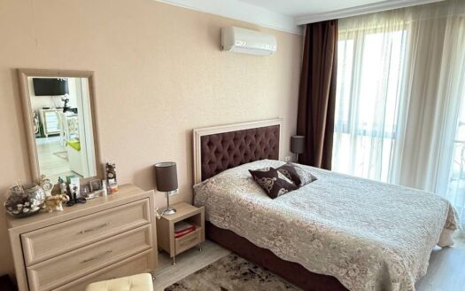 Трехкомнатная квартира в комплексе Harmony Suites-9, Солнечный Берег