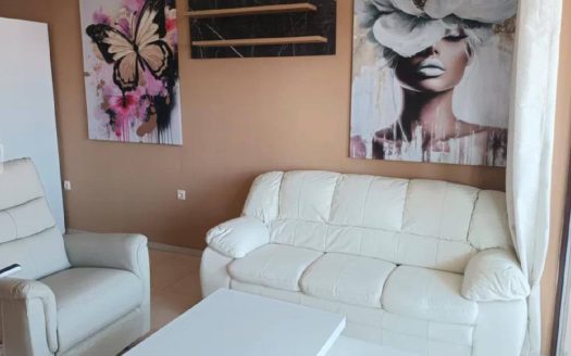 Уютная двухкомнатная квартира с видом на бассейн в комплексе Cherry Hills, Кошарица