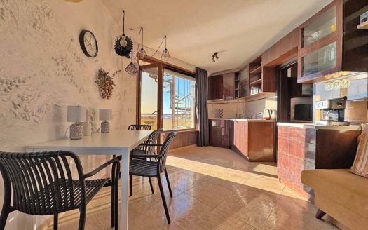 Двухкомнатный апартамент с большой террасой на крыше — Antonia, Святой Влас