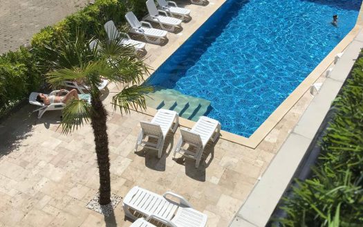 студія з видом на басейн у комплексі Magnolia 7, Сонячний Берег