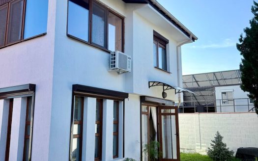 Дом с участком в Гюлёвце для постоянного проживания ID: 80140