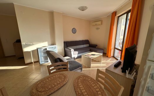 Трёхкомнатная квартира в Royal Sun, Солнечный Берег ID: 80255
