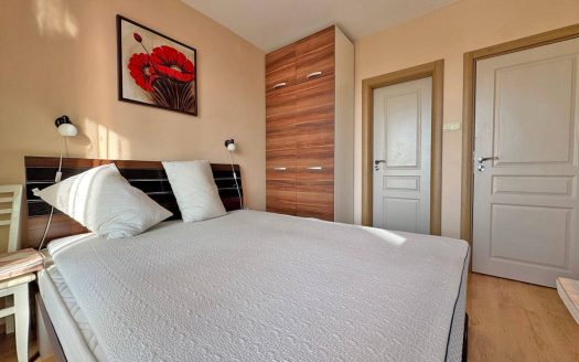 Трёхкомнатная квартира с бассейном в Messembria Palace ID: 79882