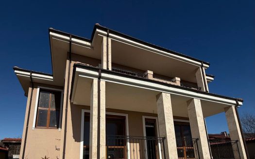 Дом с бассейном в Святом Власе — 230 м², 450 000 € ID: 81927