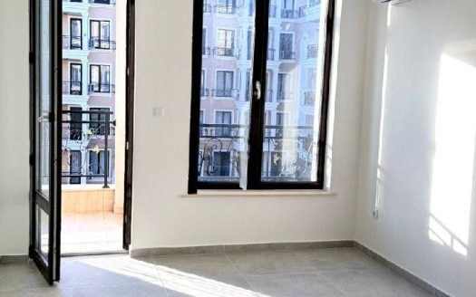 Двухкомнатная квартира у бассейна в Emperium, Святой Влас ID: 80342