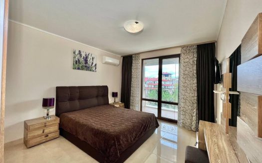 Трикімнатна квартира з басейном у Несебрі ID: 77807