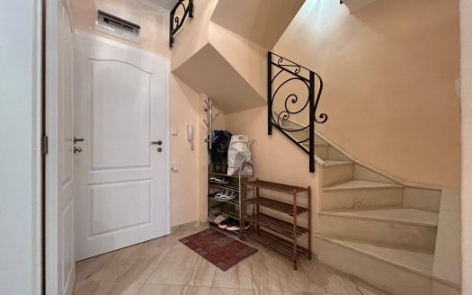 Трёхкомнатная квартира с двумя санузлами в Venera Palace ID: 86808