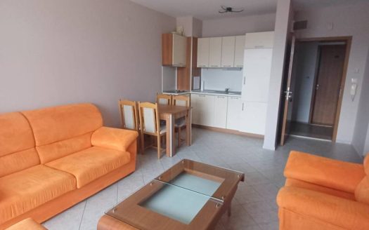 Трёхкомнатная квартира с двумя санузлами в Pirop City ID: 87365