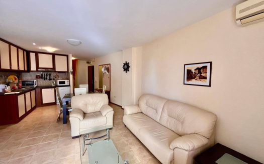 Трёхкомнатная квартира с видом на бассейн в Sunny Victory ID: 83482