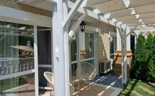 Двухкомнатная квартира с двориком у бассейна в Sweet Home 6 ID: 85322