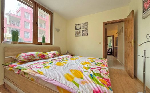 Трёхкомнатная квартира с видом на бассейн в Солнечном Береге ID: 87075