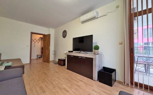 Трёхкомнатная квартира с видом на бассейн в Солнечном Береге ID: 87075