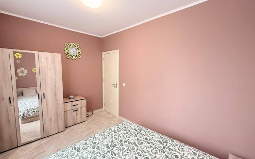 Двухкомнатная квартира с двориком в Равде ID: 86621