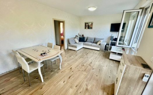 Two bedroom apartment with yard in Ravda ID: 85556