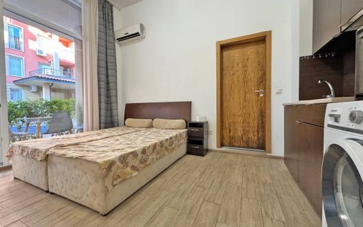 Студія з двориком у Sunny View Central, Сонячний берег ID: 84587