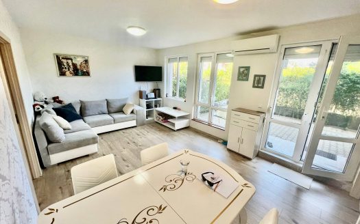 Two bedroom apartment with yard in Ravda ID: 85556