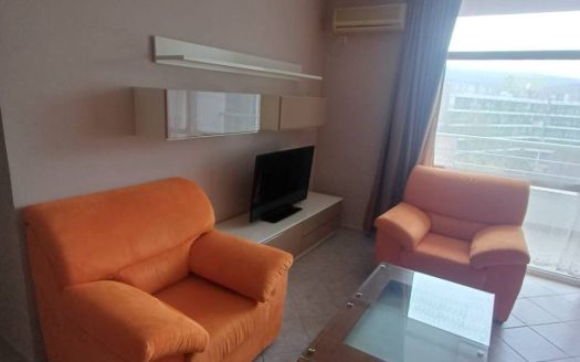 Трёхкомнатная квартира с двумя санузлами в Pirop City ID: 87365