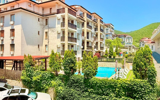 Трёхкомнатная квартира с двумя санузлами в Святом Власе ID: 92335