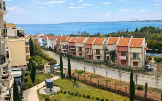 Трёхкомнатная квартира с видом на море в Святом Власе ID: 90454