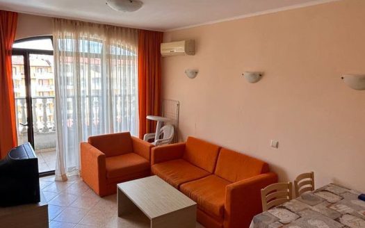 Двокімнатна квартира з видом на басейн у Royal Sun, Сонячний берег ID: 92807