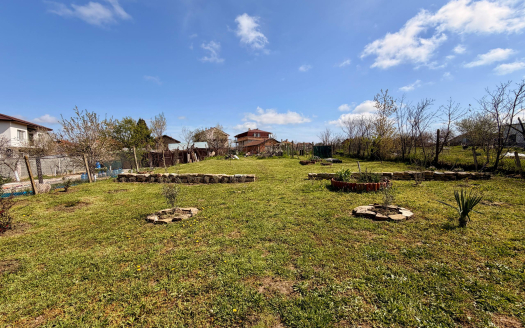 Участок с домом в селе Порой ID: 92265