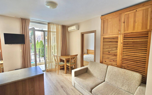 Трёхкомнатная квартира с видом на бассейн в Dawn Park ID: 91468