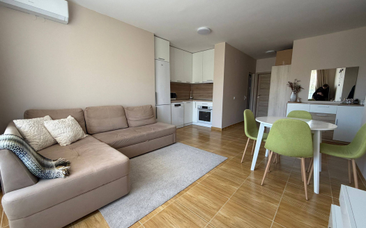 Трёхкомнатная квартира с лужайкой в Sky Dreams, Святой Влас ID: 92027