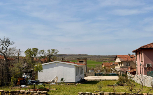 Участок с домом в селе Порой ID: 92265