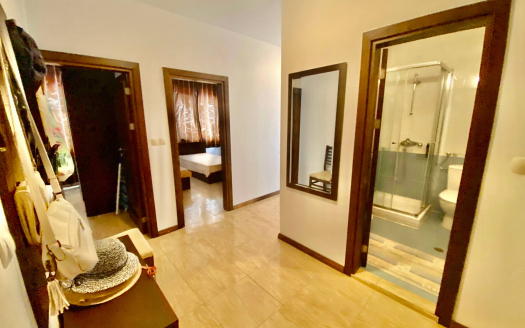 Трёхкомнатная квартира с двумя санузлами в Святом Власе ID: 92335