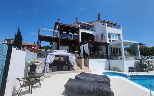 Таунхаус в Свети Влас с участком ID: 90121