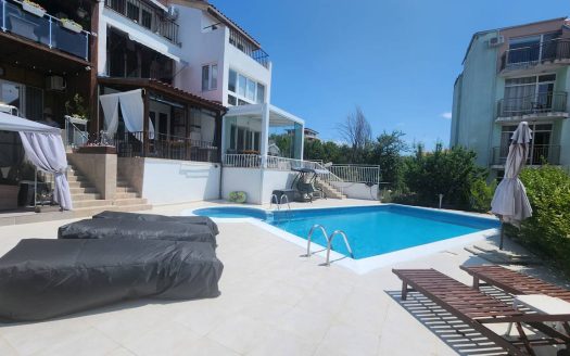 Таунхаус в Свети Влас с участком ID: 90121