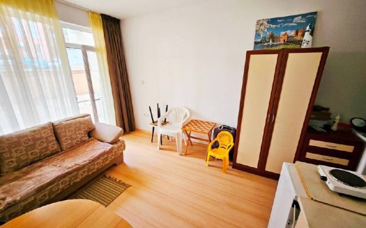 Studio with balcony and pool view in Sunny Day 6 ID: 46320