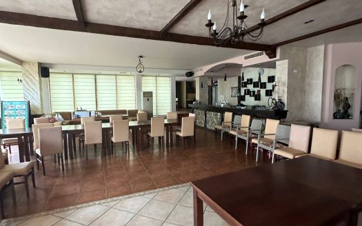 Restaurant in Sunny Beach Hills, Sunny Beach ID: 98620